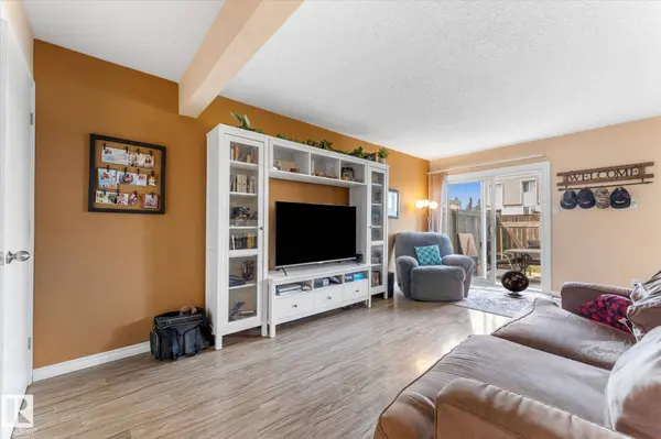 173 CORNELL CO NW, Edmonton, AB T5C 3C3