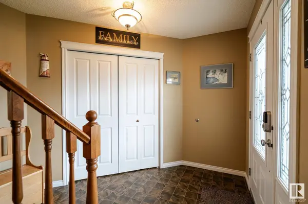 33 BELFRY FAIRWAY CR, Stony Plain, AB T7Z 2X2