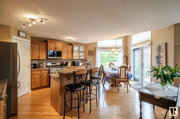 33 BELFRY FAIRWAY CR, Stony Plain, AB T7Z 2X2