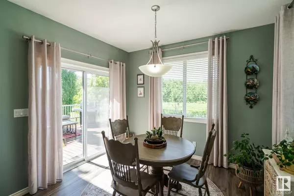 5127 MEADOW DR, New Sarepta, AB T0B 3M0