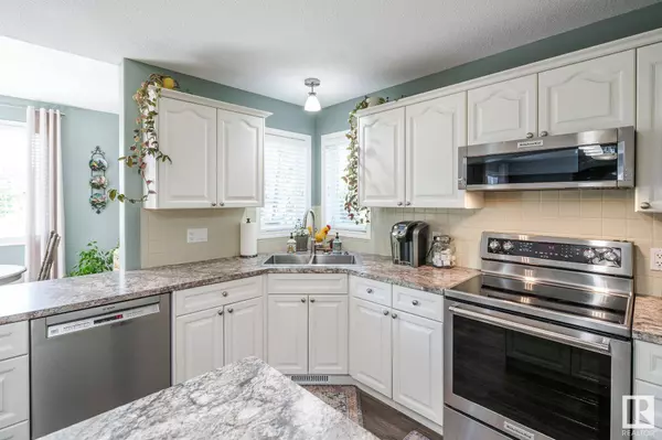 5127 MEADOW DR, New Sarepta, AB T0B 3M0