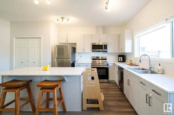 1274 SANDSTONE BV, Sherwood Park, AB T8H 1B2