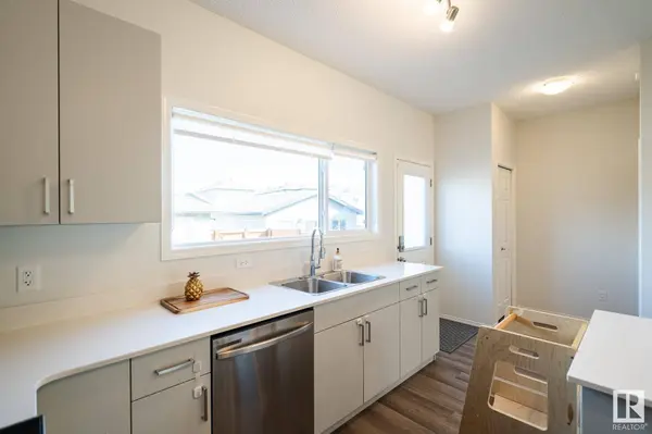 1274 SANDSTONE BV, Sherwood Park, AB T8H 1B2