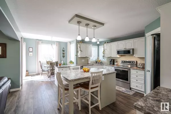 5127 MEADOW DR, New Sarepta, AB T0B 3M0