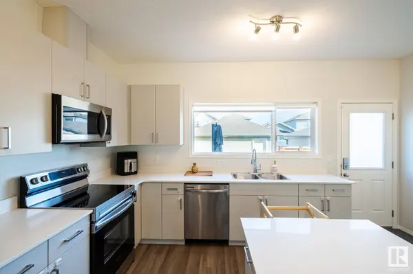 1274 SANDSTONE BV, Sherwood Park, AB T8H 1B2