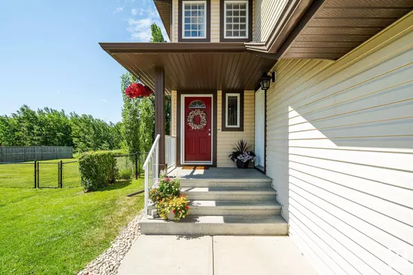 5127 MEADOW DR, New Sarepta, AB T0B 3M0