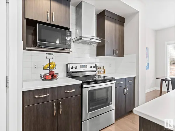 623 41 ST SW, Edmonton, AB T6X 2J2