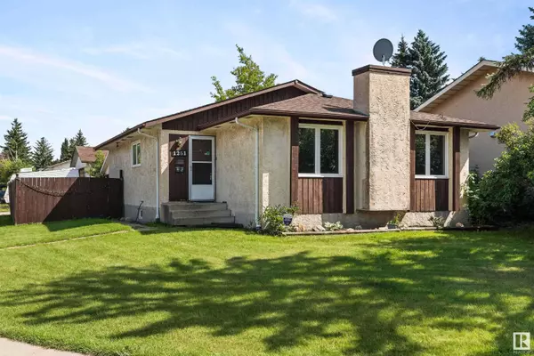 1251 65 ST NW, Edmonton, AB T6L 2E8