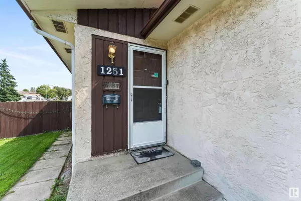 1251 65 ST NW, Edmonton, AB T6L 2E8