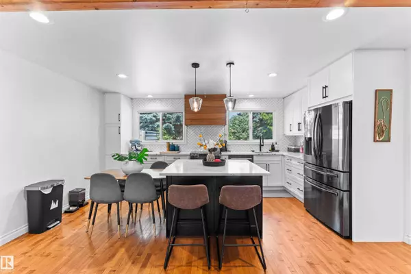 1 ROBIN ST, Sherwood Park, AB T8A 0G6