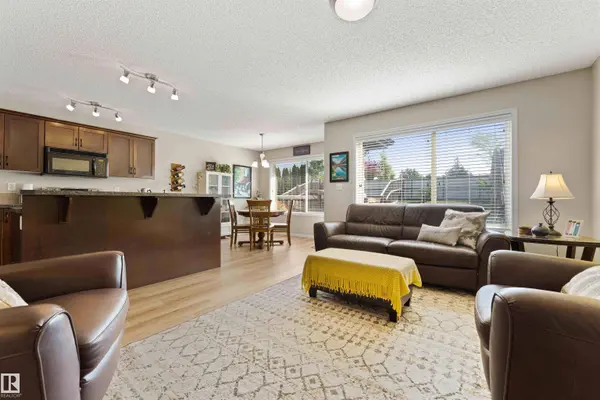 271 SUMMERTON CR, Sherwood Park, AB T8H 2V5