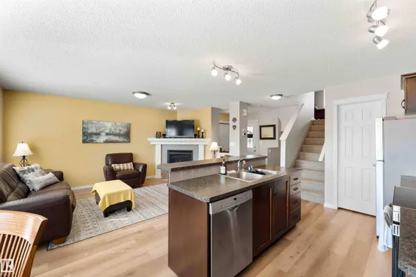 271 SUMMERTON CR, Sherwood Park, AB T8H 2V5