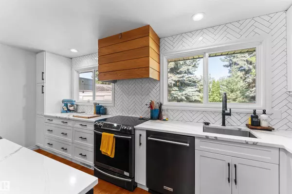 1 ROBIN ST, Sherwood Park, AB T8A 0G6