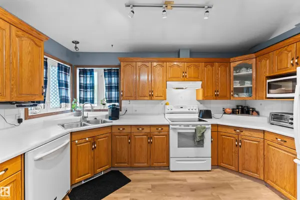 5134 SPORTSVIEW DR, New Sarepta, AB T0B 3M3