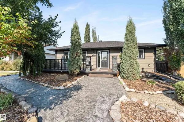 5404 105A AV NW, Edmonton, AB T6A 1C4