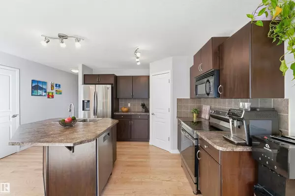 2357 ASPEN TR, Sherwood Park, AB T8H 0G3