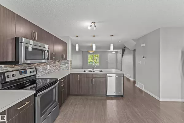 501 ORCHARDS BV SW, Edmonton, AB T6X 2B7