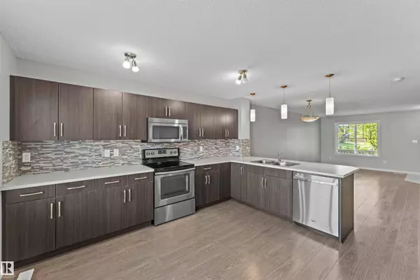 501 ORCHARDS BV SW, Edmonton, AB T6X 2B7