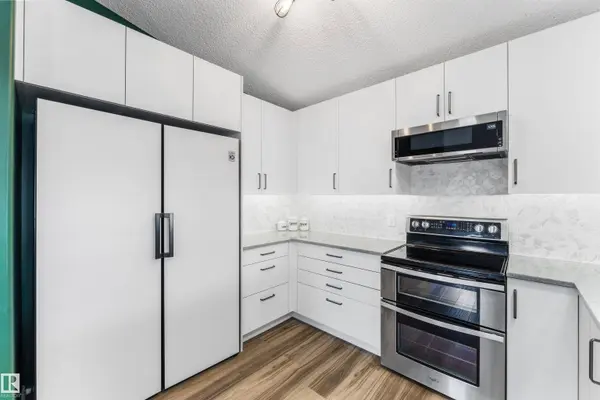 3117 49, Beaumont, AB T4X 1R6
