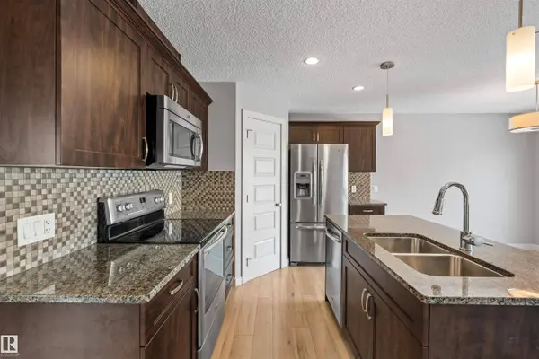 164 Summerstone LN, Sherwood Park, AB T8H 0K2