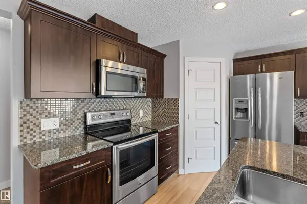 164 Summerstone LN, Sherwood Park, AB T8H 0K2