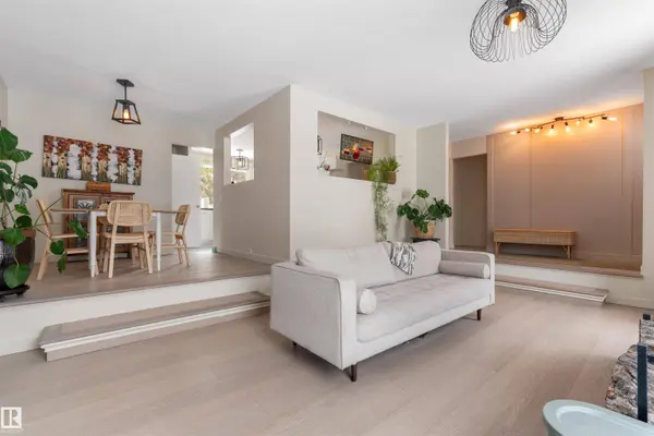 45 MERRYWOOD CR, Sherwood Park, AB T8A 0M8