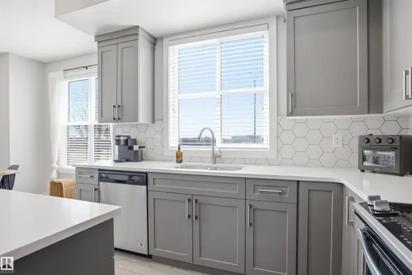 1424 202 ST NW NW, Edmonton, AB T6M 1L6
