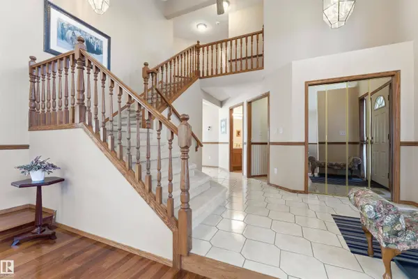 284 ESTATE DR, Sherwood Park, AB T8B 1L6
