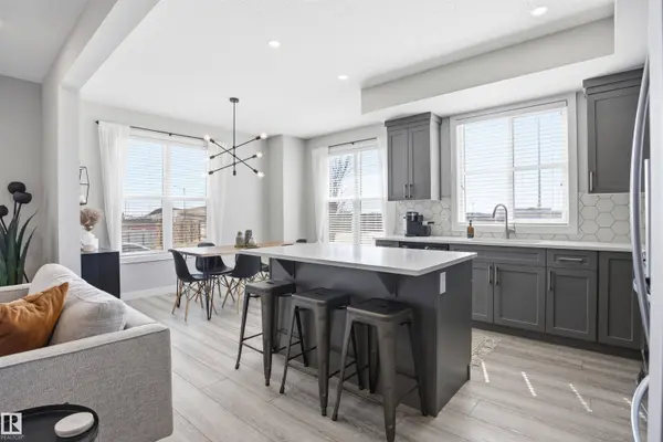 1424 202 ST NW NW, Edmonton, AB T6M 1L6