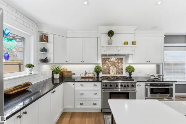 35 HIGHLAND WY, Sherwood Park, AB T8A 5C6