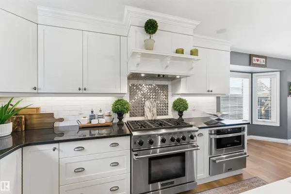 35 HIGHLAND WY, Sherwood Park, AB T8A 5C6