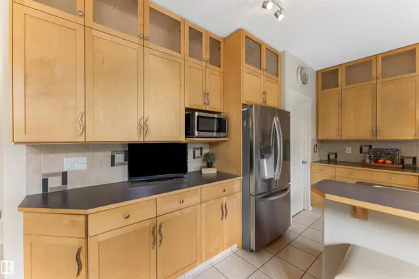 145 CORNWALL RD, Sherwood Park, AB T8H 2L9