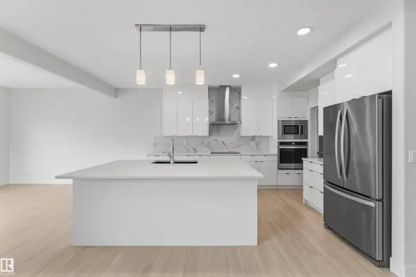 15632 16 AV SW SW, Edmonton, AB T6W 4S2