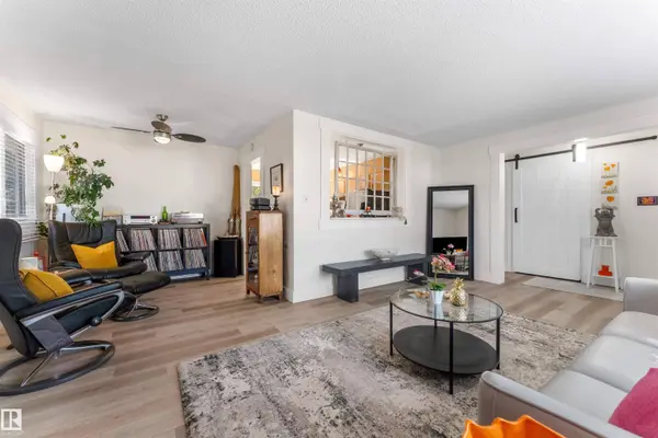 878 COTTONWOOD AV, Sherwood Park, AB T8A 1Z2