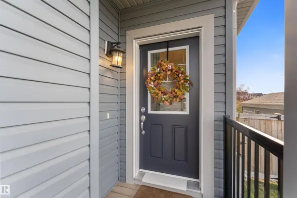 30 ABERDEEN CR, Sherwood Park, AB T8H 1W7