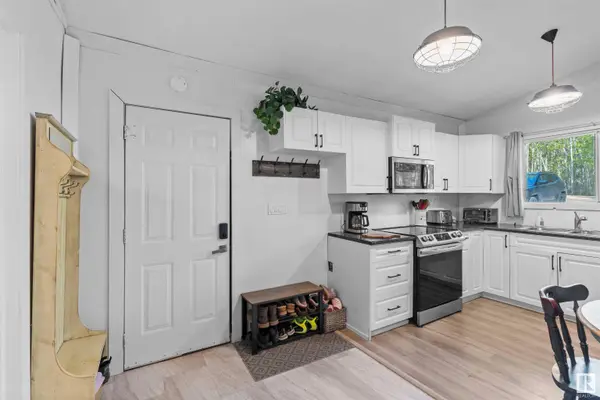 5074 5 ST, Rural Lac Ste. Anne County, AB T0E 1V0