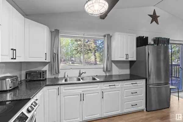 5074 5 ST, Rural Lac Ste. Anne County, AB T0E 1V0