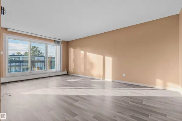 #306 11415 41 AV NW, Edmonton, AB T6J 0T9