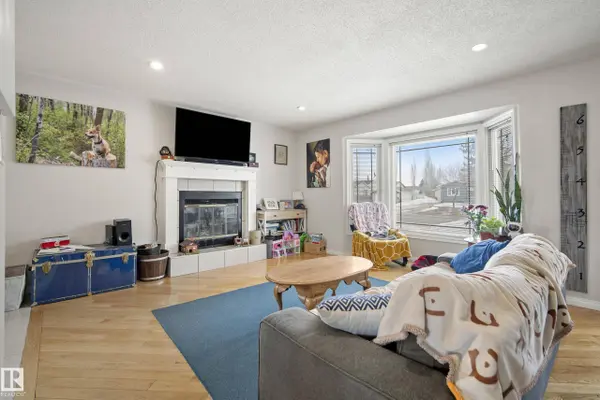 9221 84, Fort Saskatchewan, AB T8L 3N9