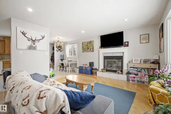 9221 84, Fort Saskatchewan, AB T8L 3N9