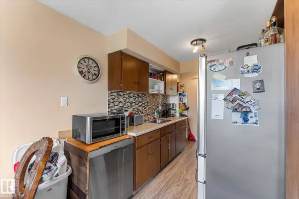 173 CORNELL CO NW, Edmonton, AB T5C 3C3