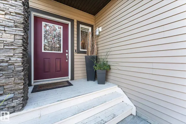 17209 73 ST NW, Edmonton, AB T5Z 0K7