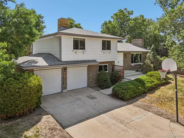 7862 W 84th CT, Arvada, CO 80005