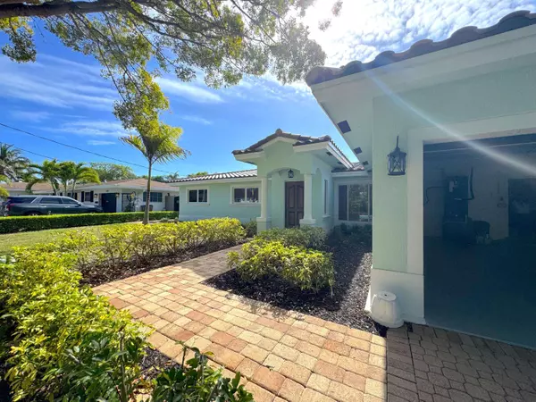 1001 SE 12th TER, Deerfield Beach, FL 33441