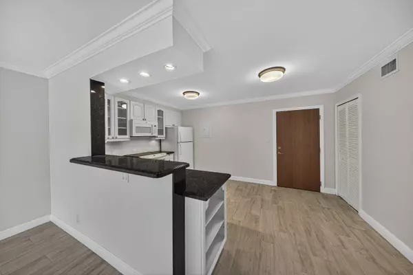 3220 Bayview DR 115, Fort Lauderdale, FL 33306