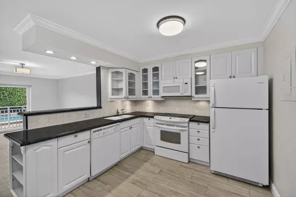 3220 Bayview DR 115, Fort Lauderdale, FL 33306