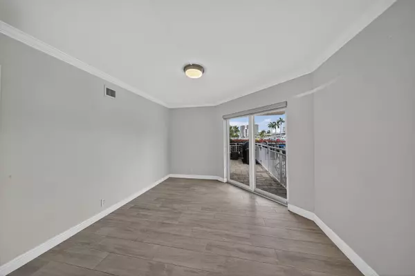 3220 Bayview DR 115, Fort Lauderdale, FL 33306