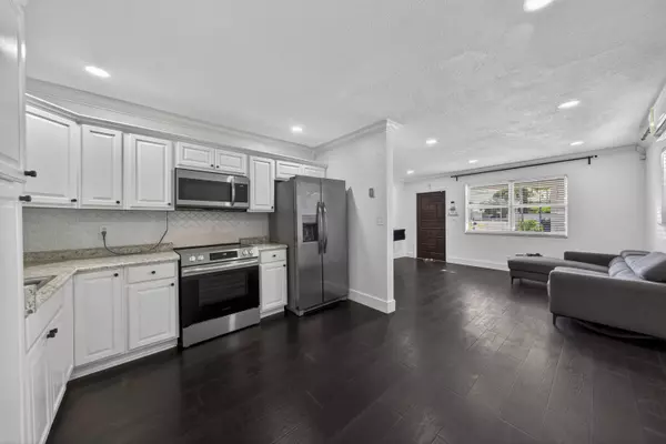 1903 NW 45th CT, Tamarac, FL 33309