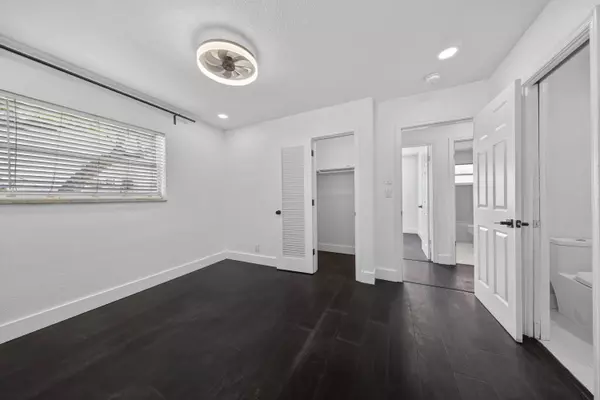 1903 NW 45th CT, Tamarac, FL 33309