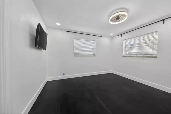 1903 NW 45th CT, Tamarac, FL 33309